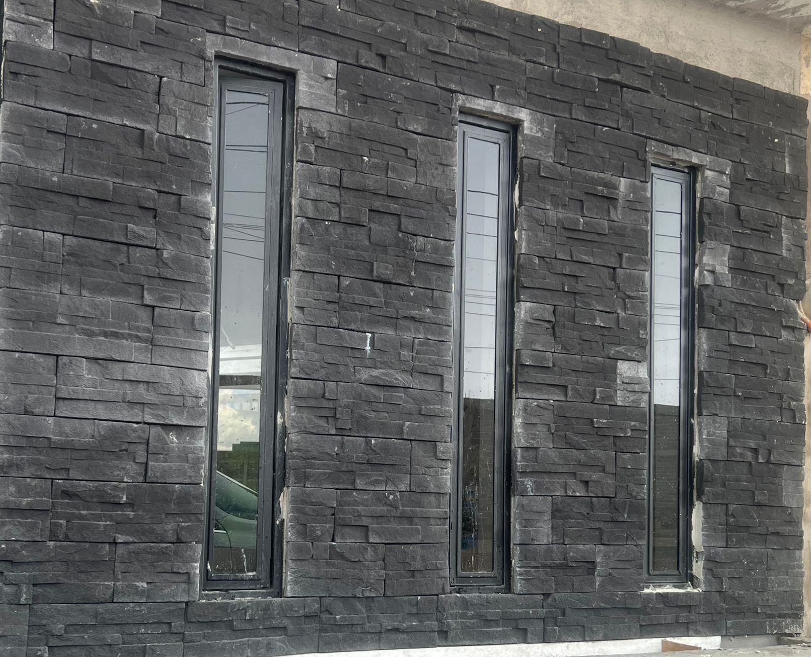 INNOVA NEGRO Rock Art